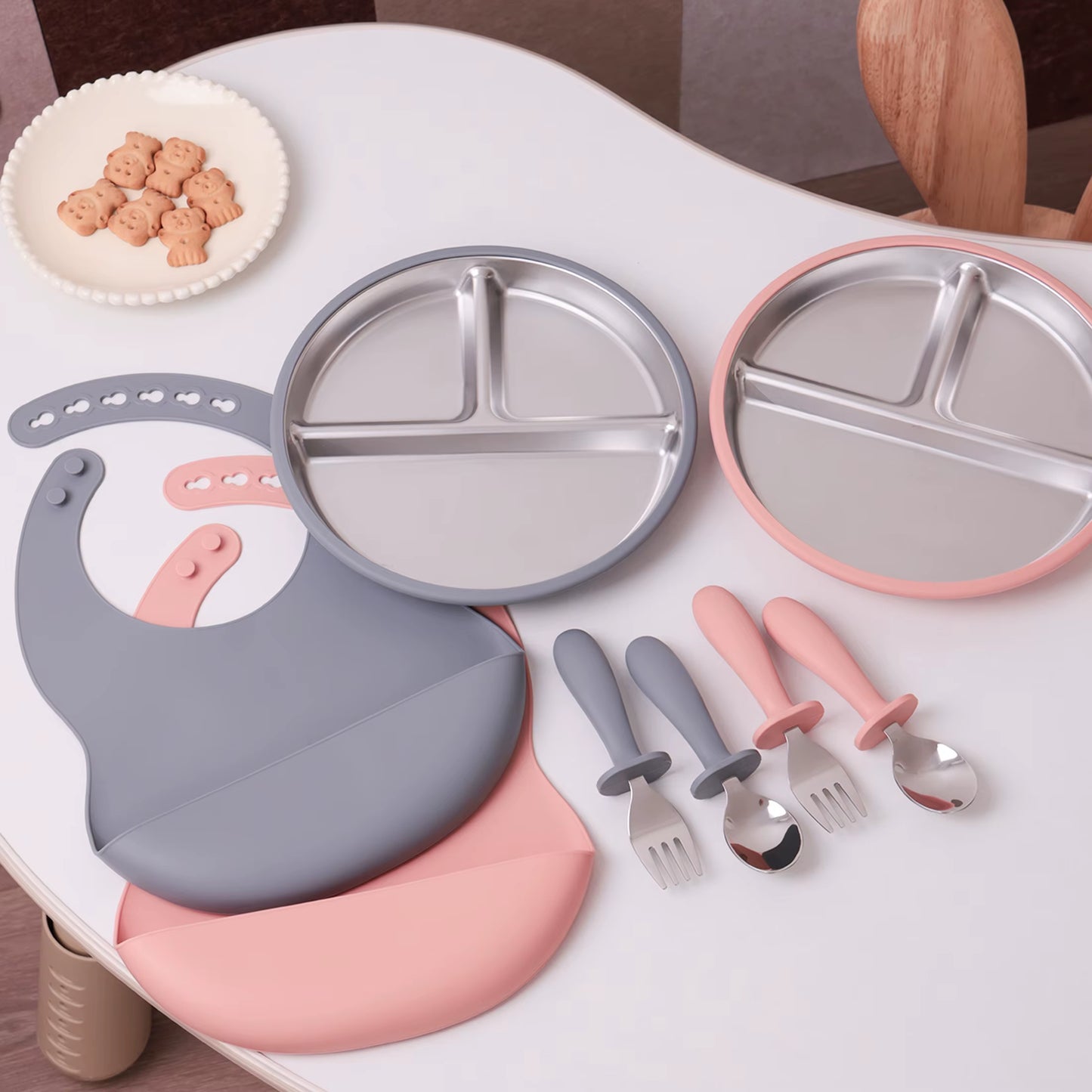 Ensemble repas bébé en inox et silicone – assiette compartimentée, couverts, bavoir et bol amovible